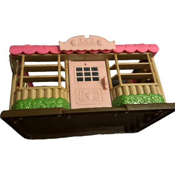Lil Woodzeez Bataat Bakery Shop Calico Critters Play Set Pink Building Only Toy - Picture 1 of 16